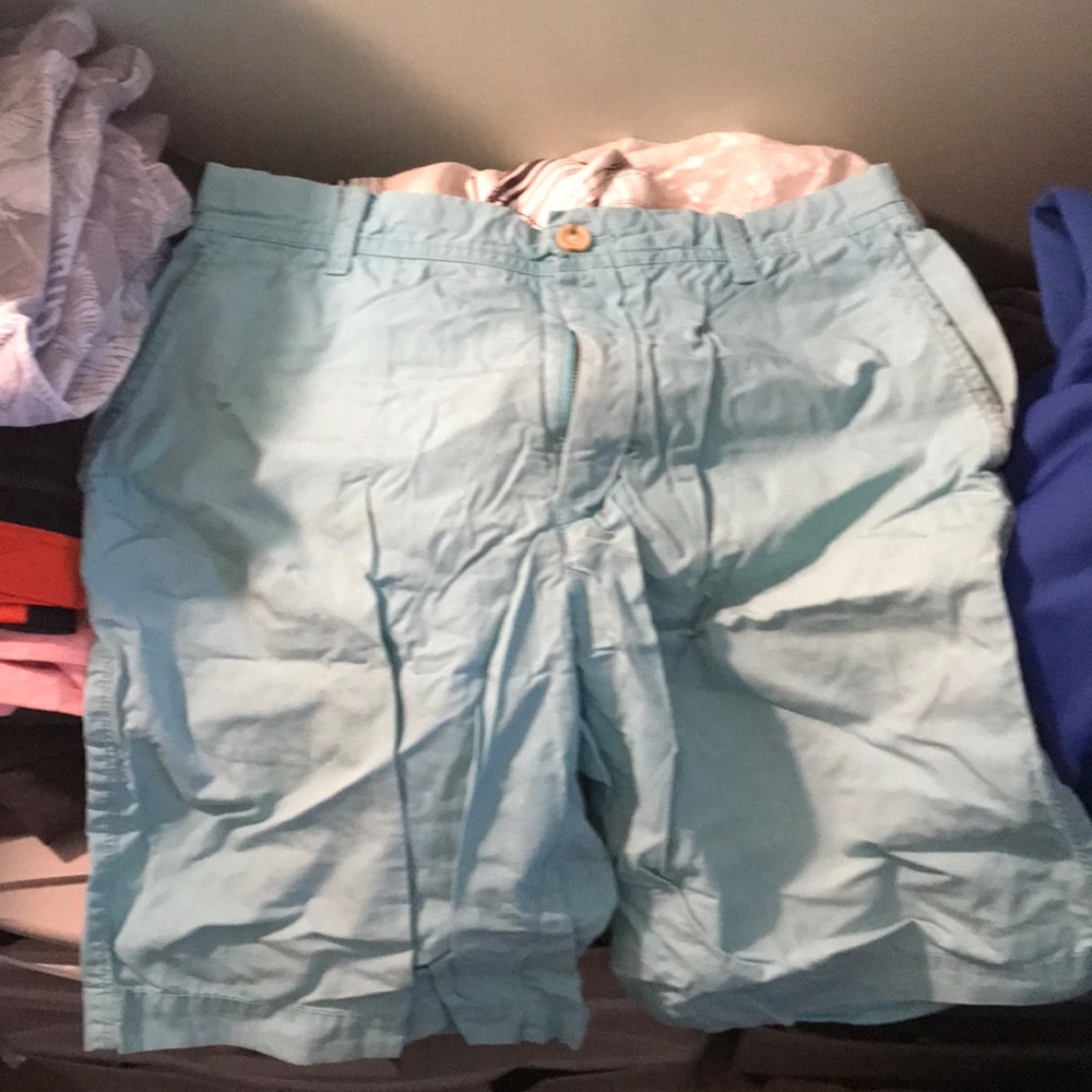 Men’s light blue izod shorts